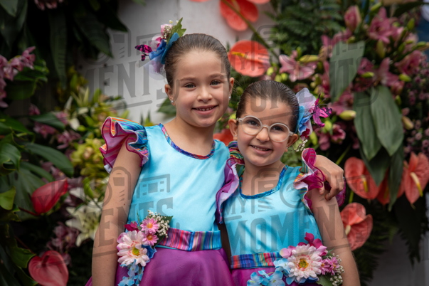 2026_04Mai25 Festa das Flores - Antes do Desfile_JFP01780.jpg