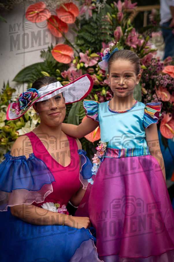 2026_04Mai25 Festa das Flores - Antes do Desfile_JFP01792.jpg