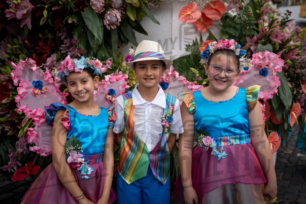 2026_04Mai25 Festa das Flores - Antes do Desfile_JFP02030.jpg
