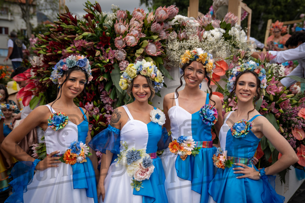 2026_04Mai25 Festa das Flores - Antes do Desfile_JFP02153.jpg
