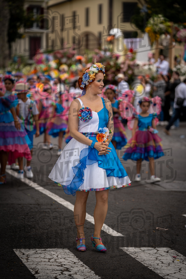 2026_04Mai25 Festa das Flores - Antes do Desfile_JFP02222.jpg