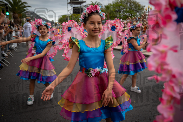 2026_04Mai25 Festa das Flores - Ala Crianças 1 (asas rosa)_JFP02536.jpg