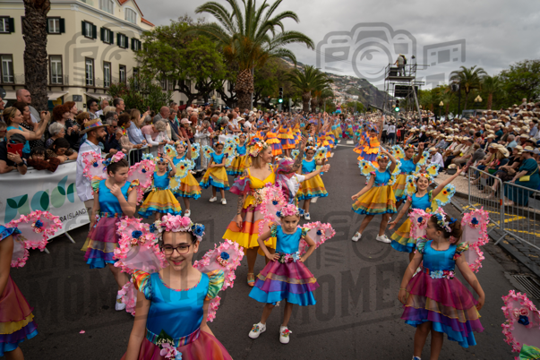 2026_04Mai25 Festa das Flores - Ala Crianças 1 (asas rosa)_JFP02572.jpg
