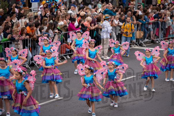 2026_04Mai25 Festa das Flores - Ala Crianças 1 (asas rosa)_JFP02725.jpg