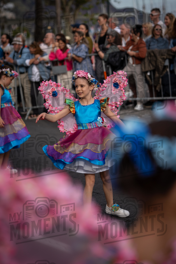 2026_04Mai25 Festa das Flores - Ala Crianças 1 (asas rosa)_JFP02873.jpg