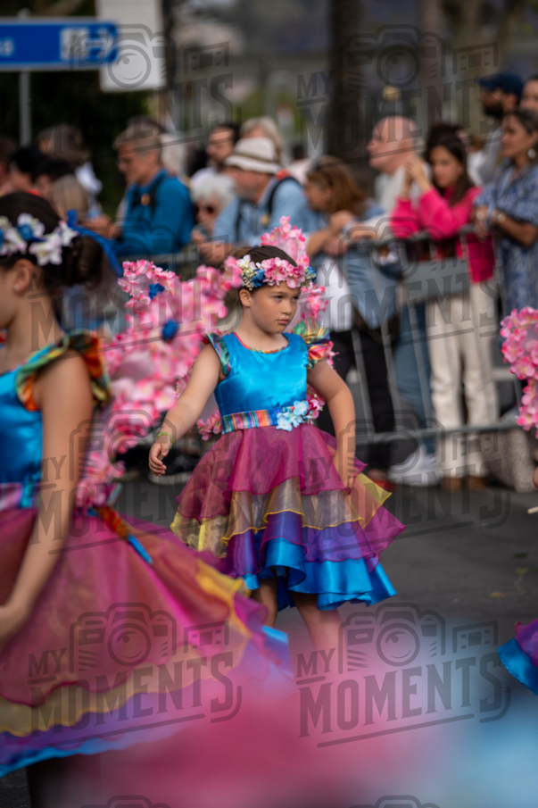 2026_04Mai25 Festa das Flores - Ala Crianças 1 (asas rosa)_JFP02874.jpg