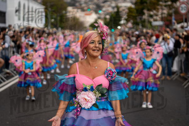 2026_04Mai25 Festa das Flores - Ala Crianças 1 (asas rosa)_JFP03141.jpg