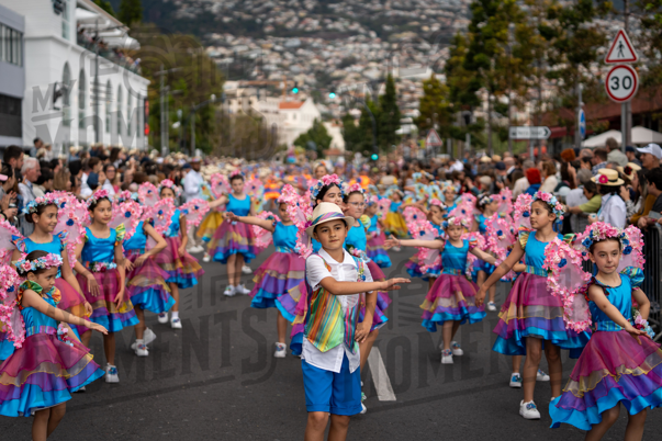 2026_04Mai25 Festa das Flores - Ala Crianças 1 (asas rosa)_JFP03143.jpg
