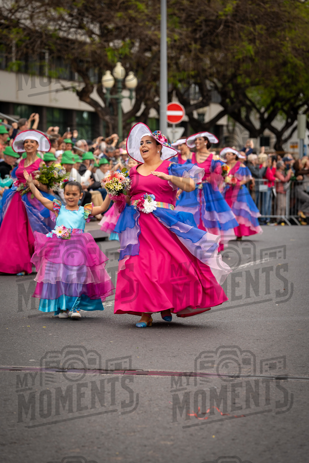 2026_04Mai25 Festa das Flores - Ala Adultas com crianças (vestidos rosa choque)_JFP02450.jpg