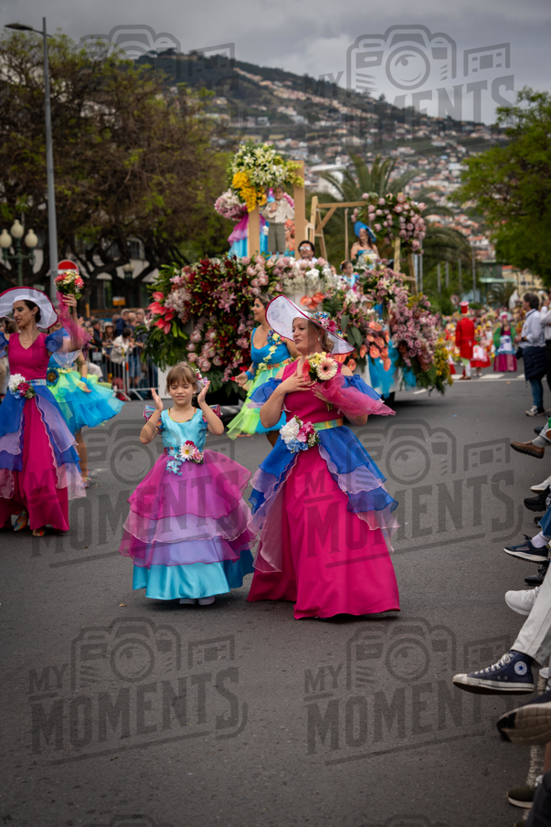 2026_04Mai25 Festa das Flores - Ala Adultas com crianças (vestidos rosa choque)_JFP02467.jpg