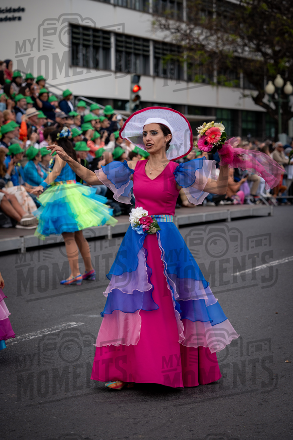 2026_04Mai25 Festa das Flores - Ala Adultas com crianças (vestidos rosa choque)_JFP02470.jpg