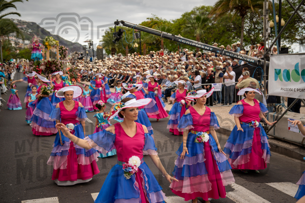 2026_04Mai25 Festa das Flores - Ala Adultas com crianças (vestidos rosa choque)_JFP02605.jpg