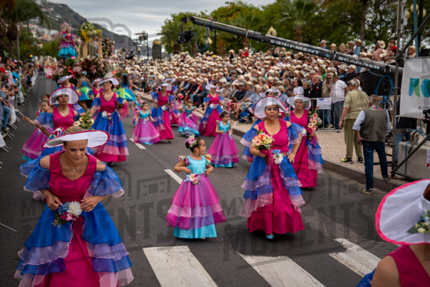 2026_04Mai25 Festa das Flores - Ala Adultas com crianças (vestidos rosa choque)_JFP02610.jpg