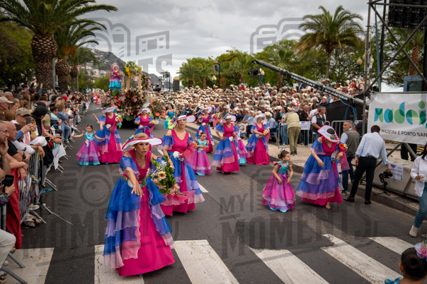2026_04Mai25 Festa das Flores - Ala Adultas com crianças (vestidos rosa choque)_JFP02615.jpg