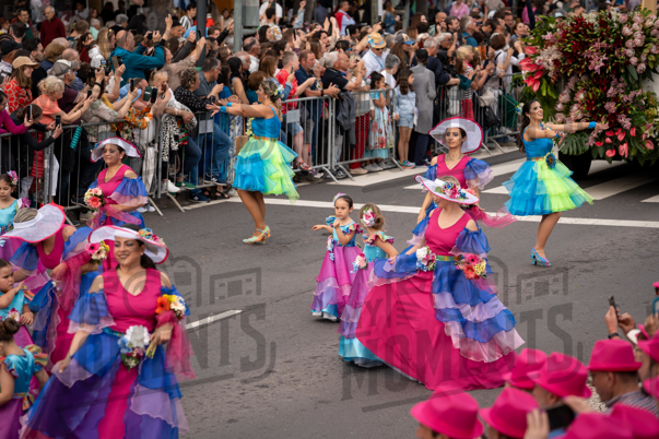 2026_04Mai25 Festa das Flores - Ala Adultas com crianças (vestidos rosa choque)_JFP02763.jpg