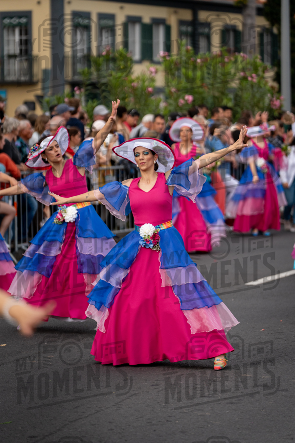 2026_04Mai25 Festa das Flores - Ala Adultas com crianças (vestidos rosa choque)_JFP02962.jpg