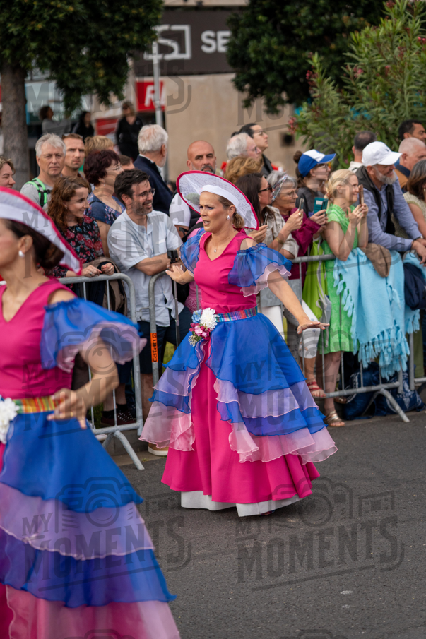 2026_04Mai25 Festa das Flores - Ala Adultas com crianças (vestidos rosa choque)_JFP02971.jpg