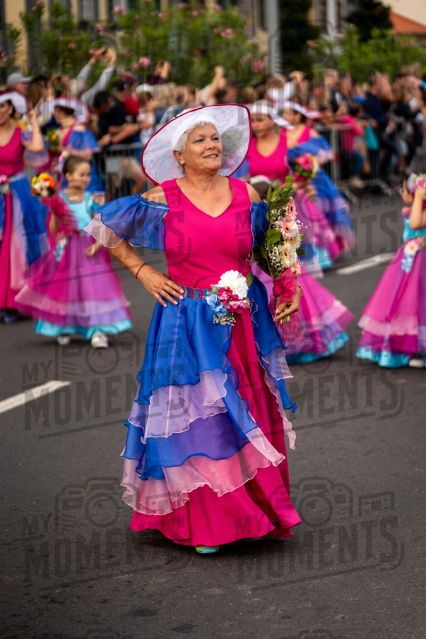 2026_04Mai25 Festa das Flores - Ala Adultas com crianças (vestidos rosa choque)_JFP02974.jpg