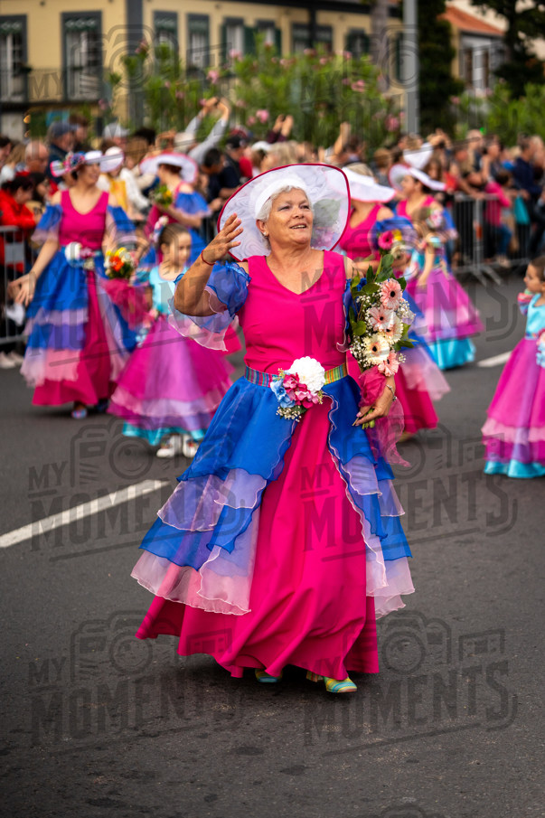 2026_04Mai25 Festa das Flores - Ala Adultas com crianças (vestidos rosa choque)_JFP02975.jpg