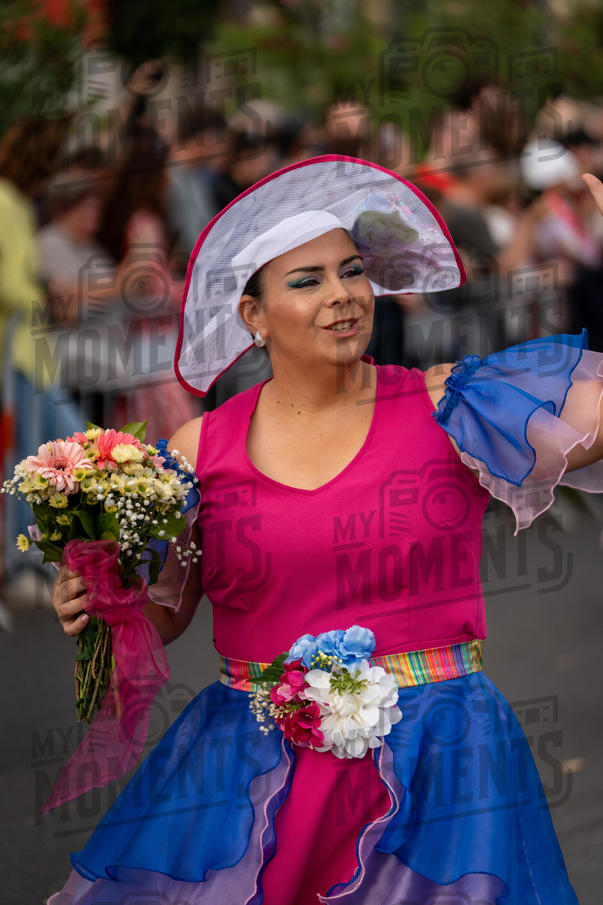 2026_04Mai25 Festa das Flores - Ala Adultas com crianças (vestidos rosa choque)_JFP02977.jpg