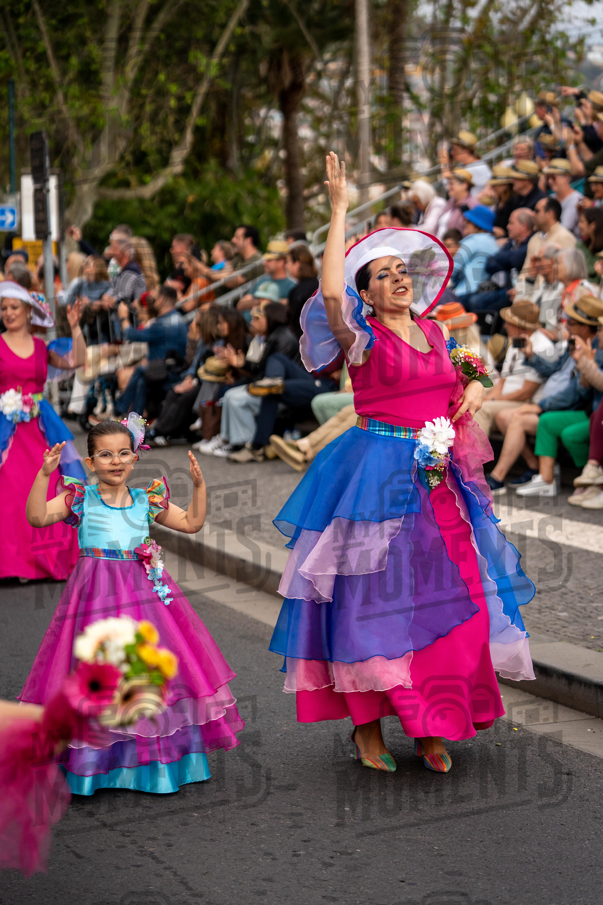 2026_04Mai25 Festa das Flores - Ala Adultas com crianças (vestidos rosa choque)_JFP02981.jpg